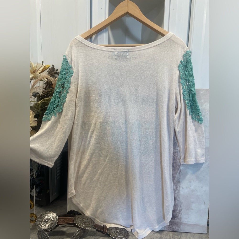 Daisy Rae You Had Me At Howdy Tunic Top Size M. - Picture 4 of 7